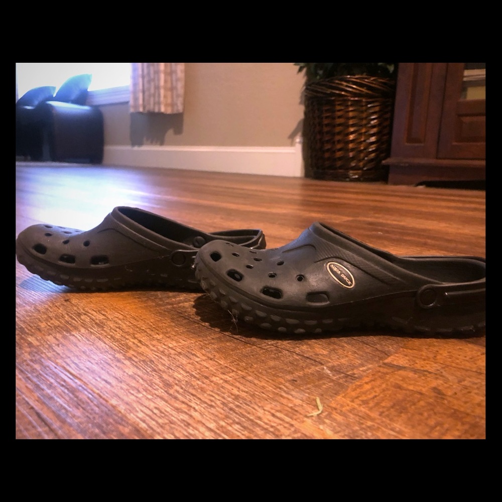 Kids Aqua Duck water/land shoes size 31.0